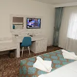 Saydes & Konukevi̇ מלון 4*