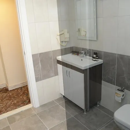 מלון Saydes & Konukevi̇ 4*